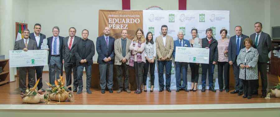 Ganadores y autoridades 