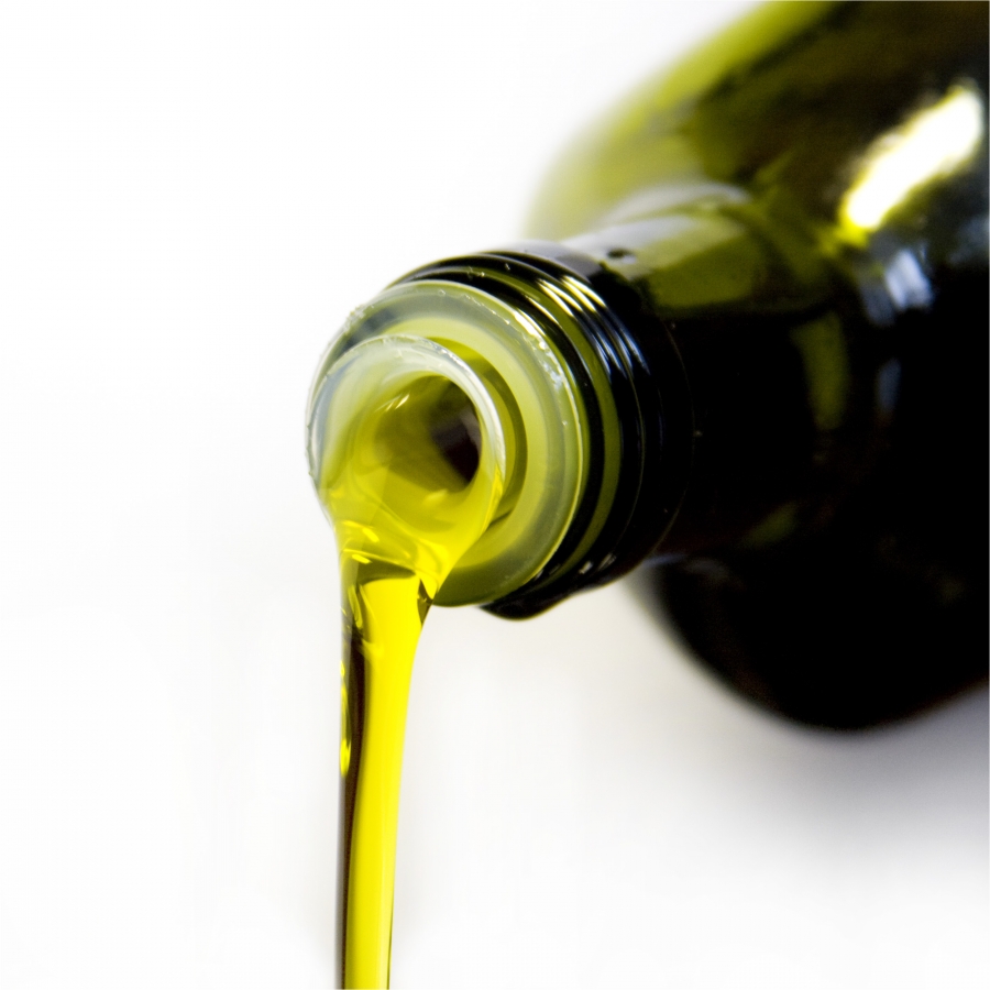 Consideran positivas pero no suficientes las actualizaciones de las definiciones de aceite de oliva y aceite de oliva virgen realizadas por la RAE a petición de la UJA y el CES Provincial