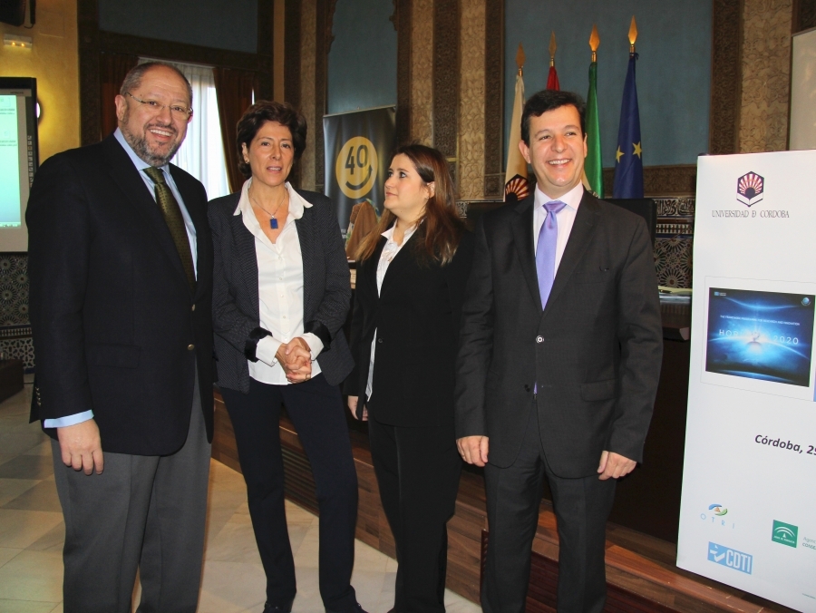 De izqda. a dcha., Manuel Torralbo, Carmen Tarradas, Elisa Álvarez-Bolado y Justo Castaño