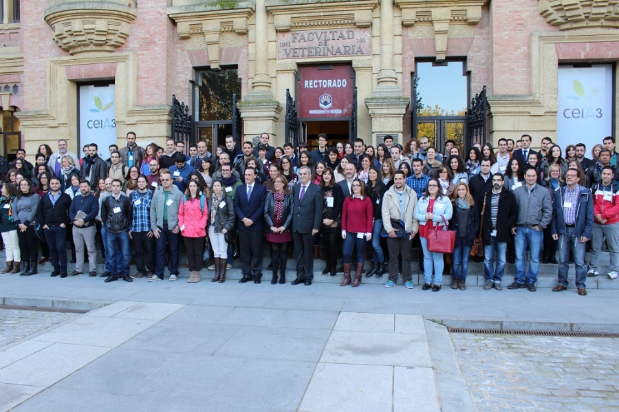 Participantes en el Congreso, antes de empezar las sesiones