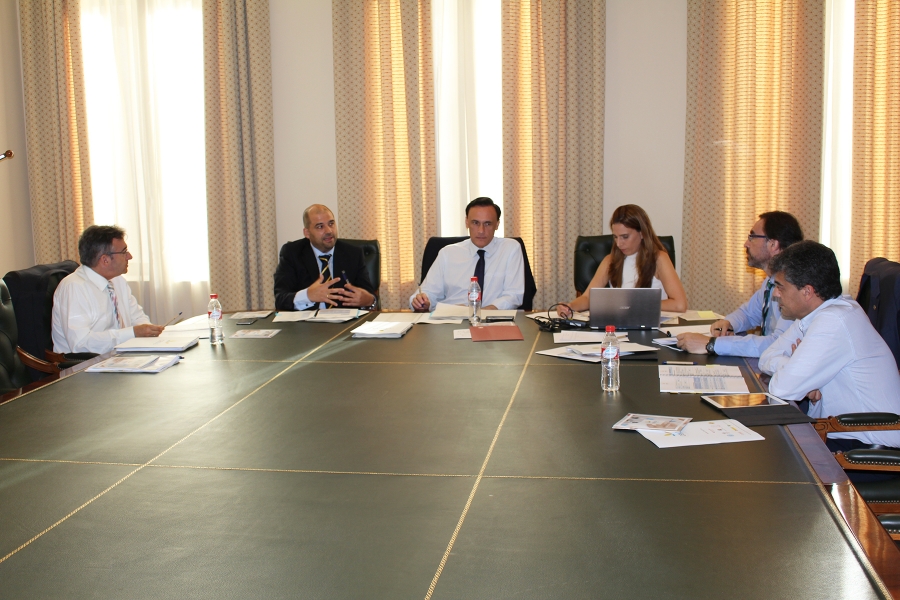 Un momento de la reunión del consejo rector