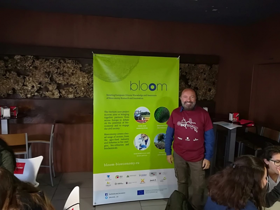 Francisco Egea, investigador ceiA3, presenta el proyecto Bloom en AmBioBlitz en la Universidad de Almería