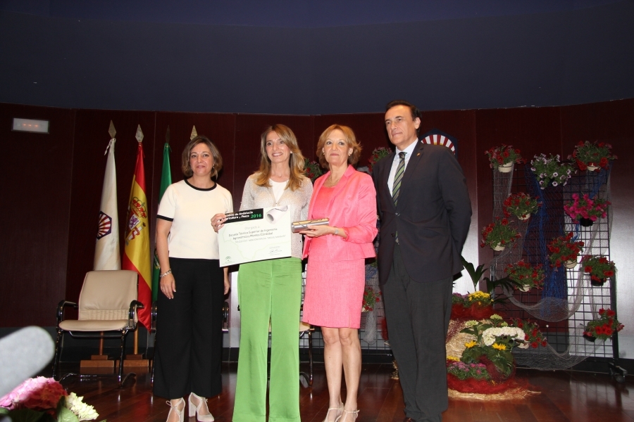 Isabel Ambrosio, Rosa Gallardo, Carmen Ortiz y José Carlos Gómez Villamandos