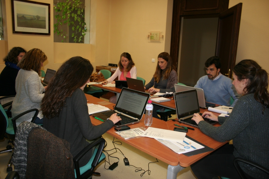 Técnicos de la oficina en una sesión de trabajo